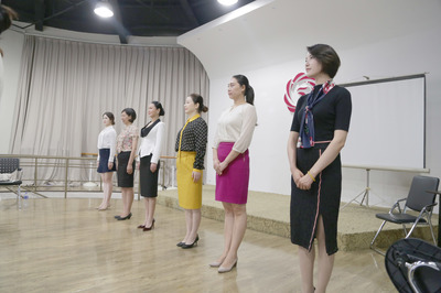 服務禮儀實訓班今日開班，提升專業(yè)素養(yǎng)正當時